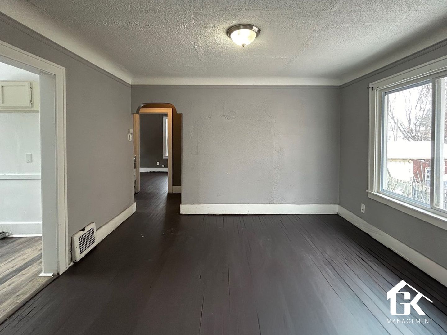 Detroit Apartment: 6885 Mettetal
