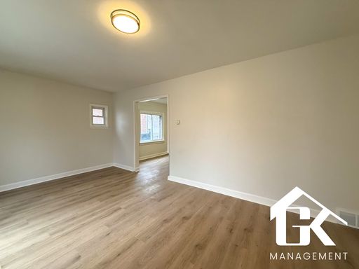 Listing photo thumbnail
