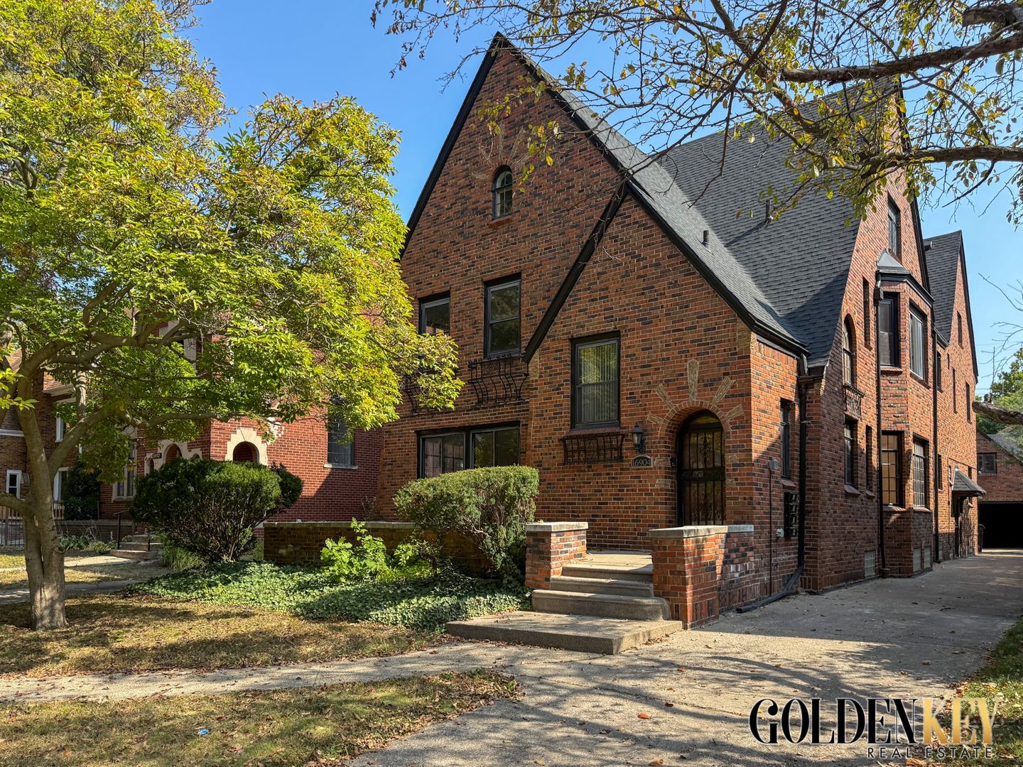 Detroit Apartment: 16904 LA Salle Ave
