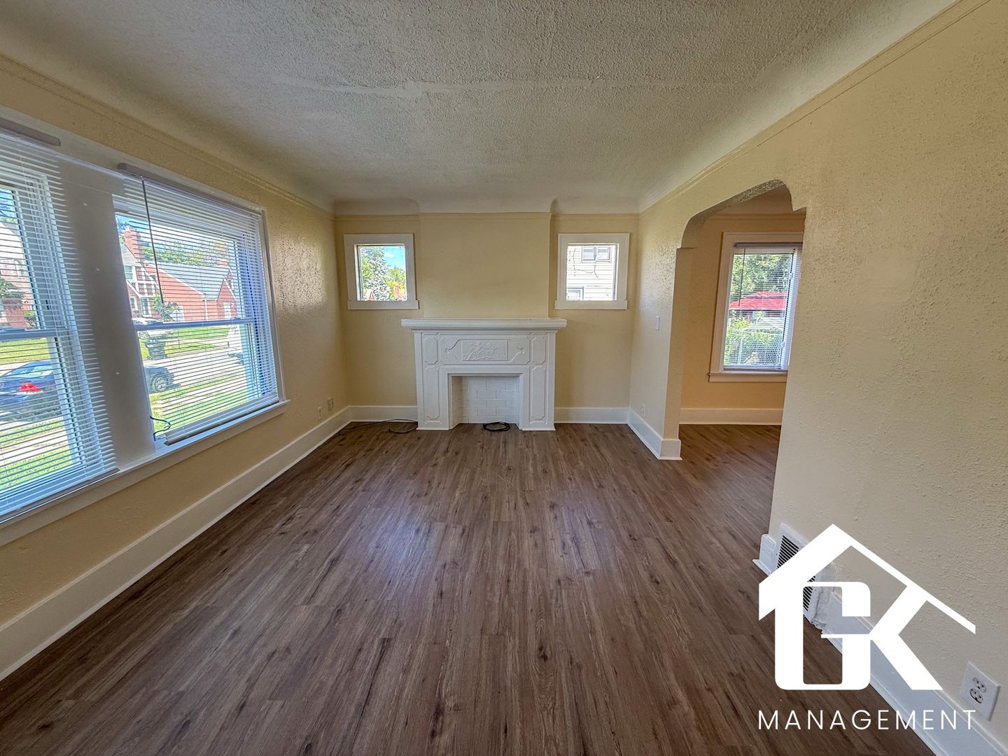 Detroit Apartment: 16544 Asbury Park