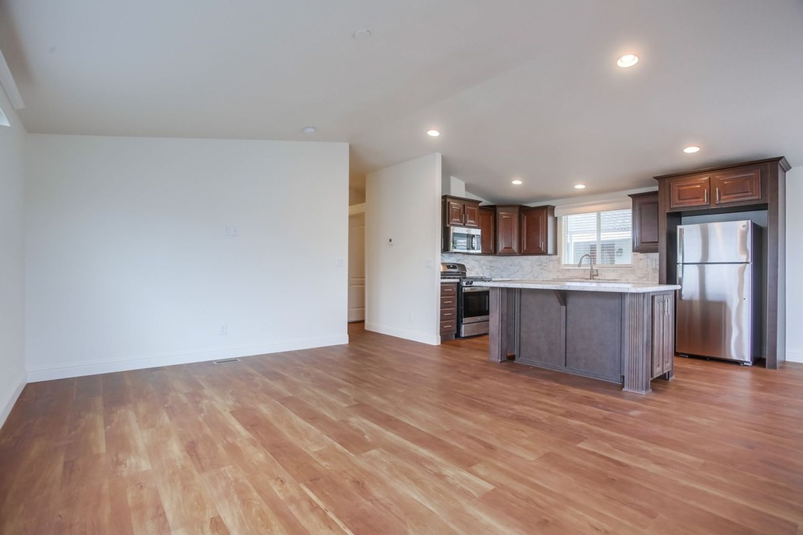 1219 Barham Drive #80 3 of 8
