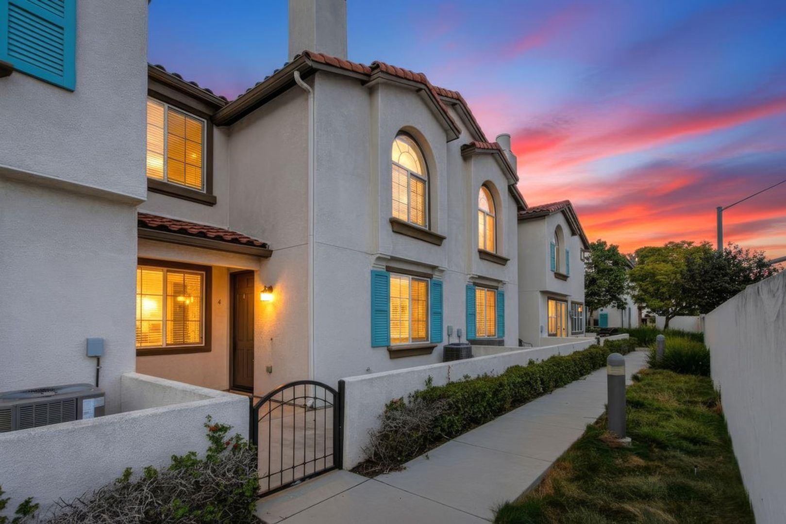 Oceanside House: 275 Reef Point Way #4