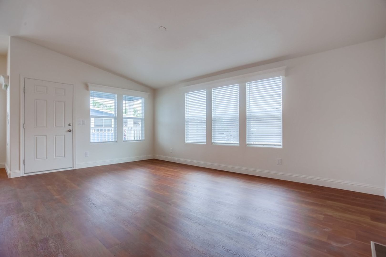 1219 Barham Drive #80 5 of 8