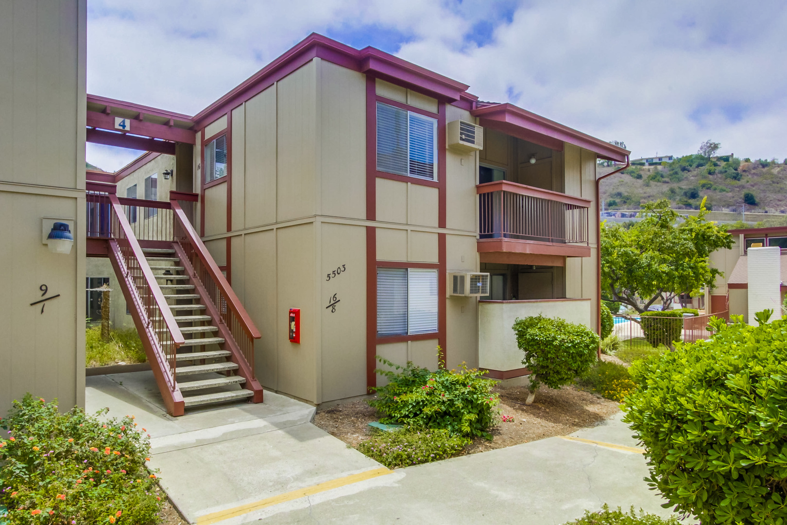 San Diego House: 5503 Adobe Falls Rd
