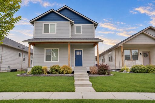 4 Bed, 2.5 Bath Home in Post Falls – Available NOW! – photo 1