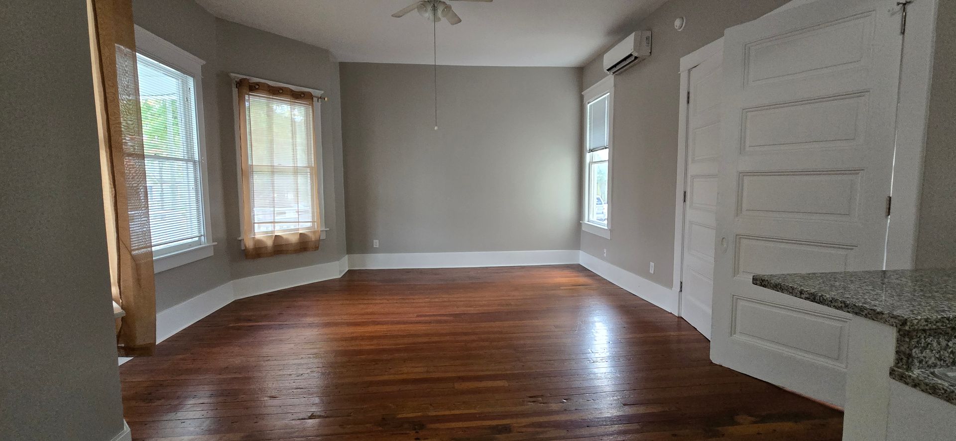 Savannah Apartment: 501 East Park Ave