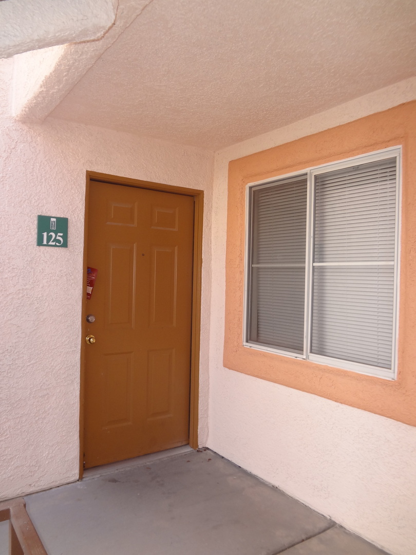 Las Vegas House: 7570 W. Flamingo Rd., #125