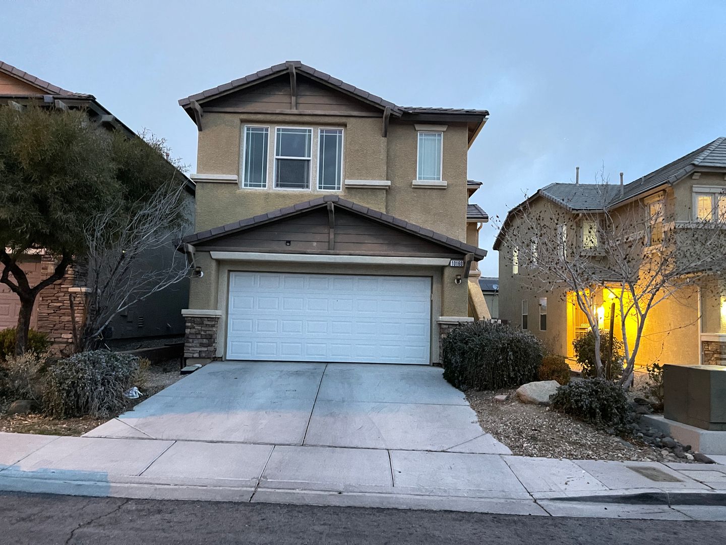 Las Vegas House: 10160 Hollis Mountain Ave