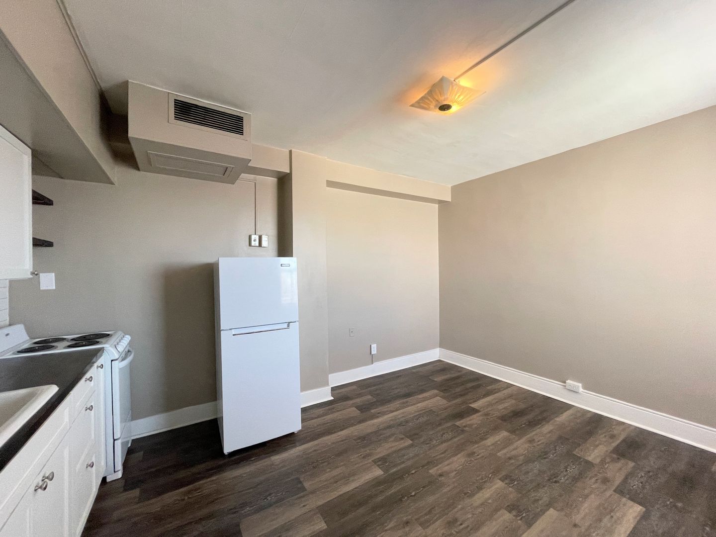 14 E 2nd Ave 416, Hutchinson, KS 67501