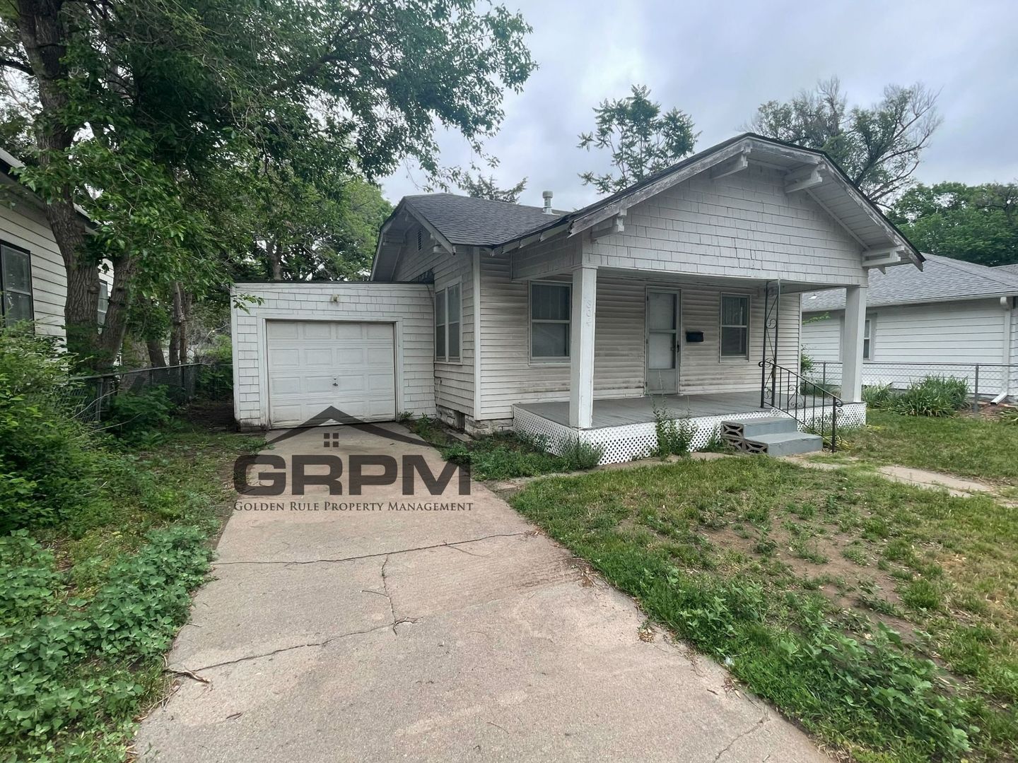 Hutchinson House: 804 E 6th