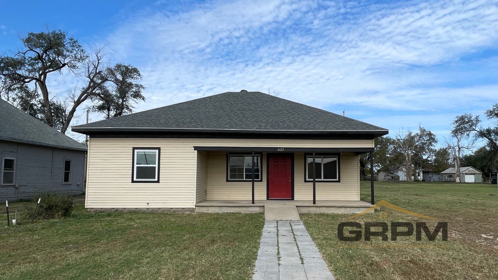 Hutchinson House: 622 W Ave B
