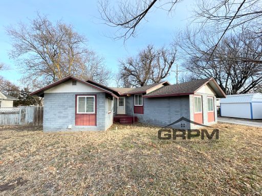Large 2 bedroom 1 bath home – photo 1