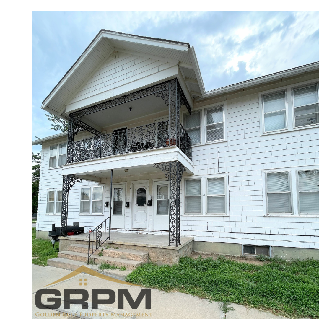 Hutchinson Apartment: 309 E Sherman