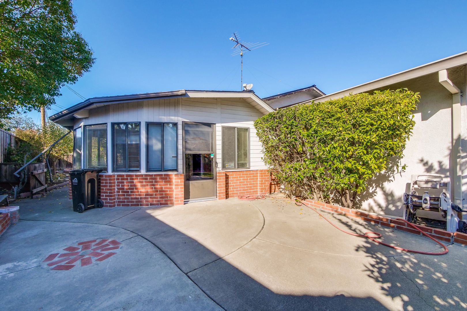 San Jose House: 4712 Clarendon Drive