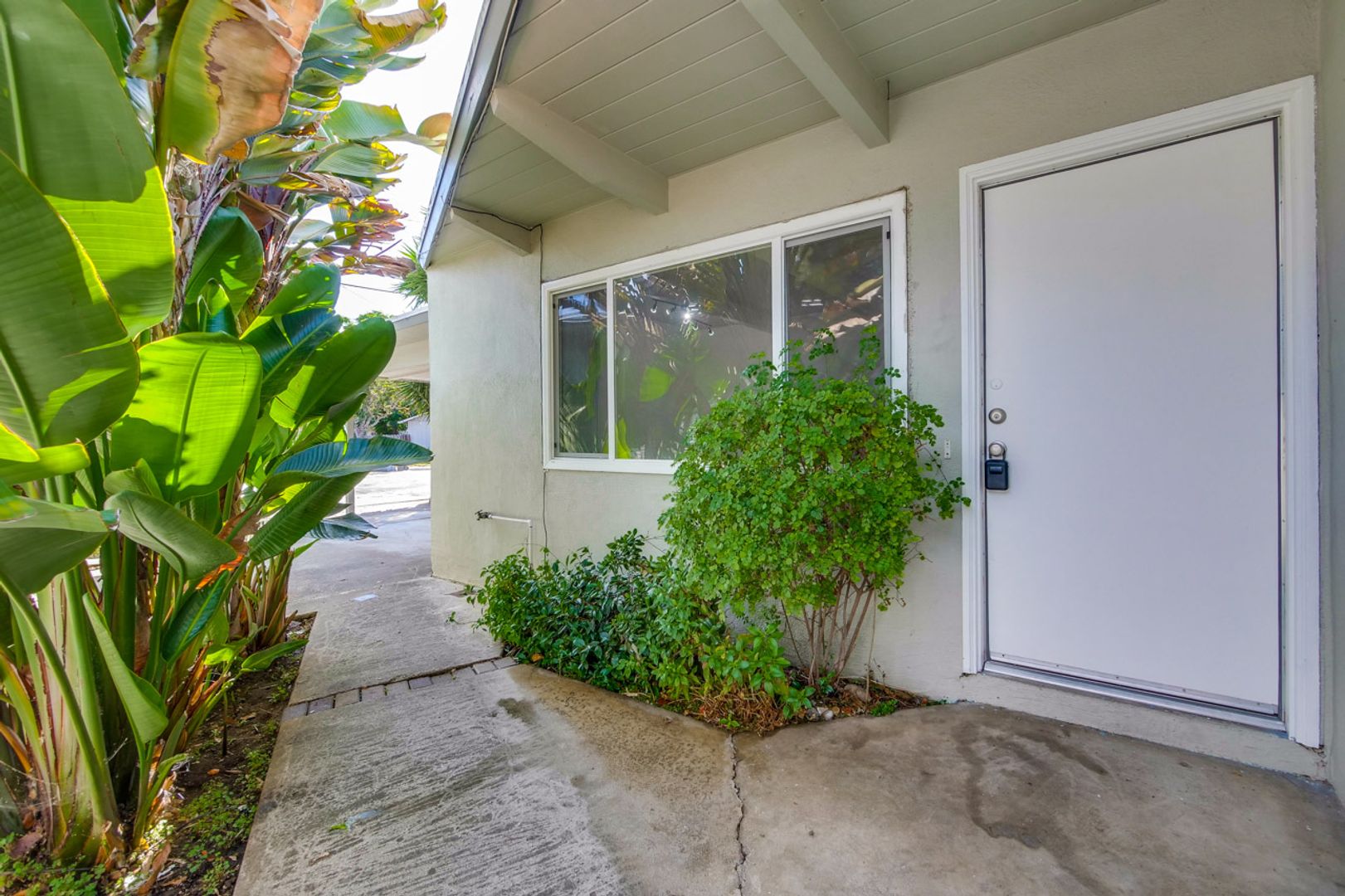 Mountain View Apartment: 330 & 338 Higdon Avenue