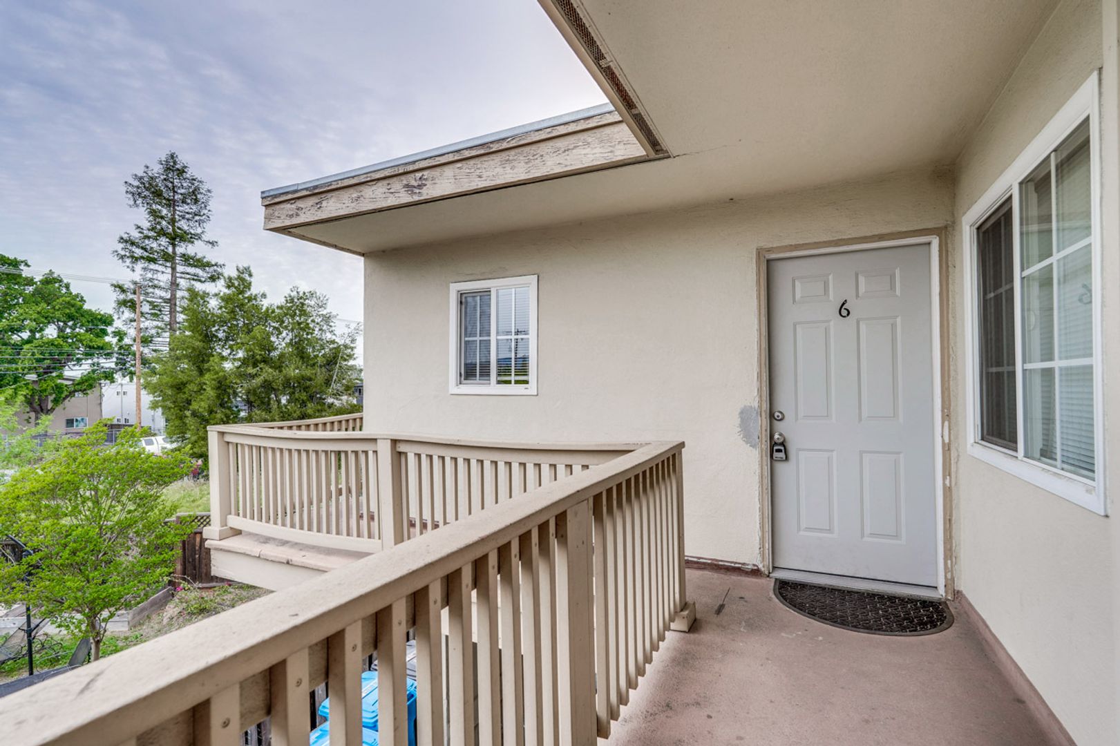 Redwood City Apartment: 1315 Ebener Street