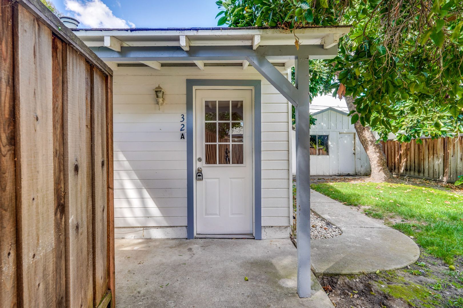 Mountain View House: 32A Annie Laurie Avenue