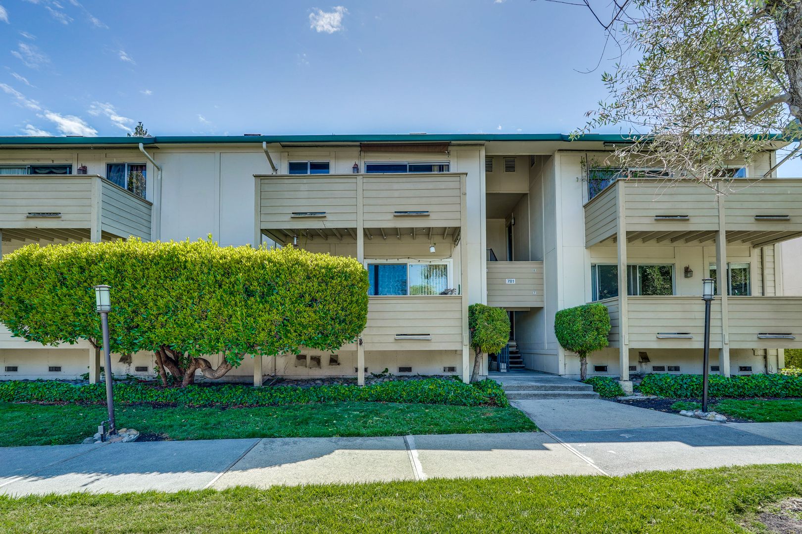 Sunnyvale Condo: 781 N. Fair Oaks Ave. #6