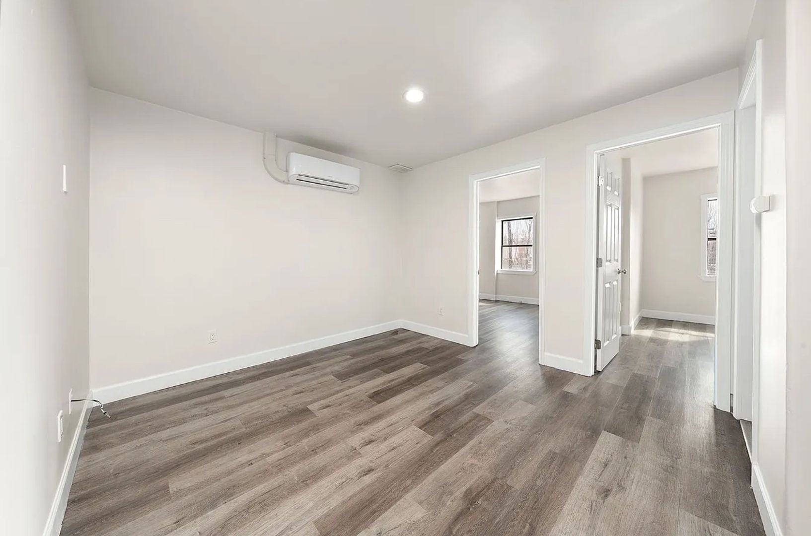 Roseville Apartment: 112 Pacific St