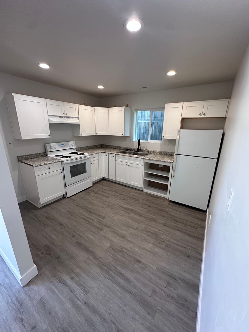 Roseville Apartment: 454 Colin Kelly Dr