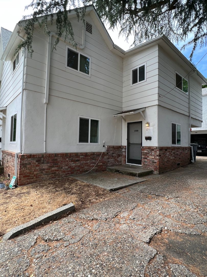 Auburn Apartment: 148 Agard Street