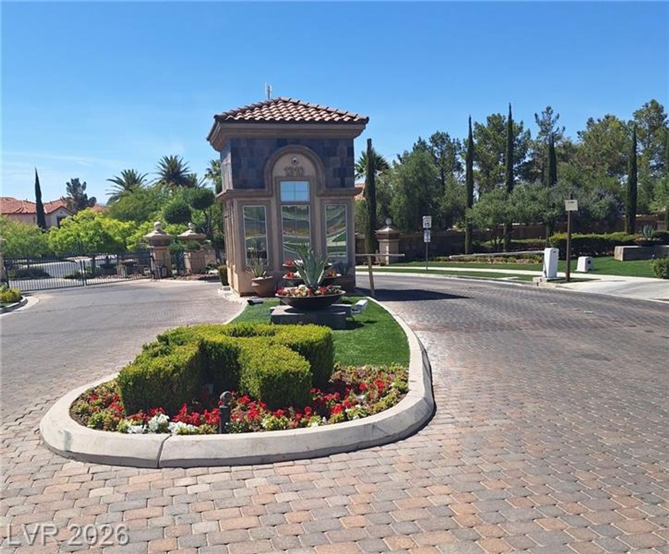 Henderson House: 1303 Panini Drive
