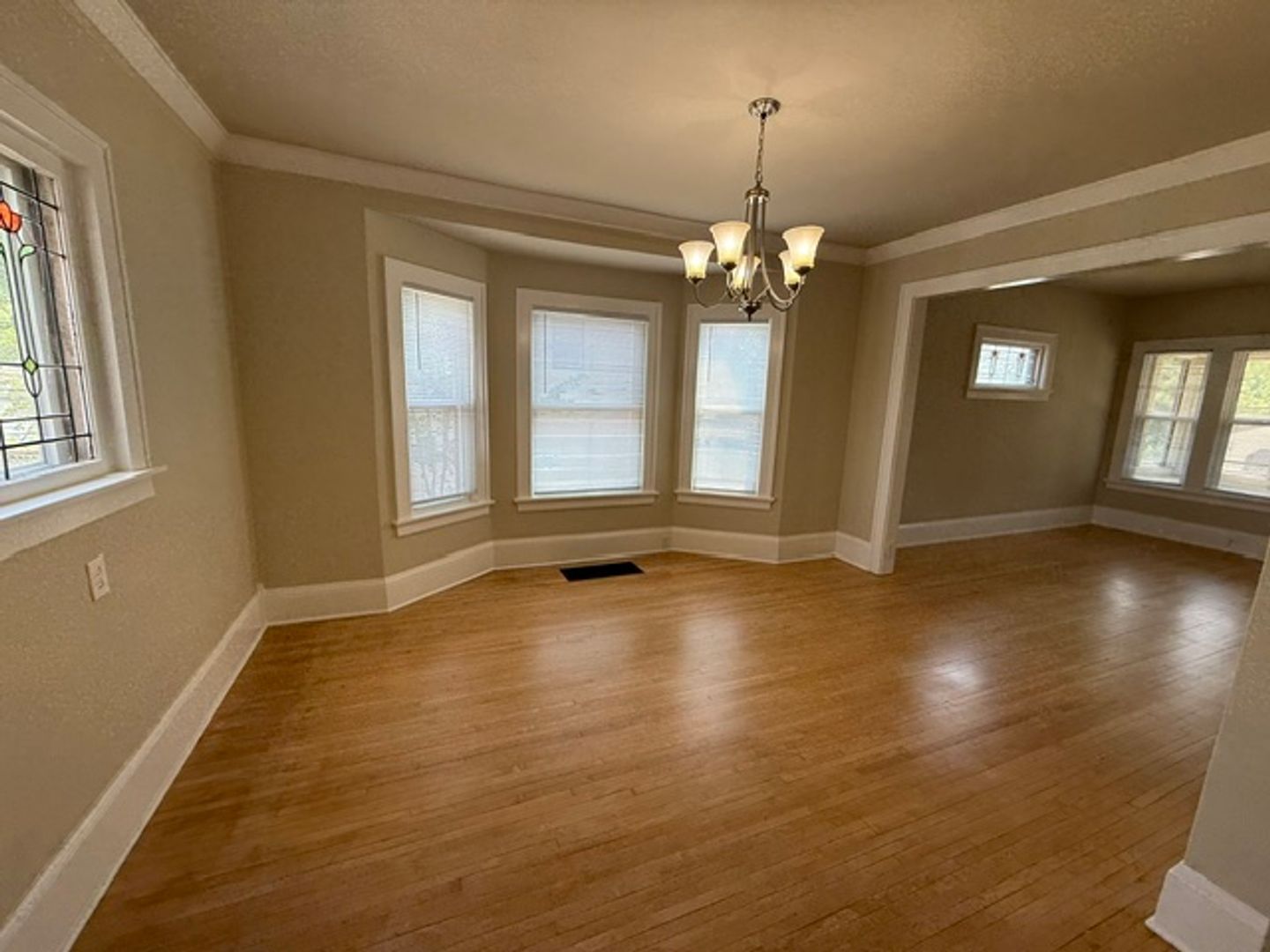 West Allis House: 8820 West Rogers Street