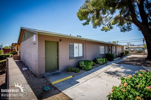Bright & Updated 1Bdm 1Ba Apartment in Convenient Las Vegas Location – photo 1