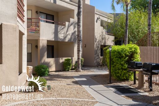 Beautiful 2Bda 2Ba Condo with Fireplace in Scottsdale! – photo 1