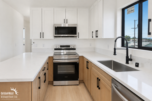 Newly Built 2Bdm 2Ba Upper-Level Apartment with Modern Finishes & Bright Open Living! – photo 1