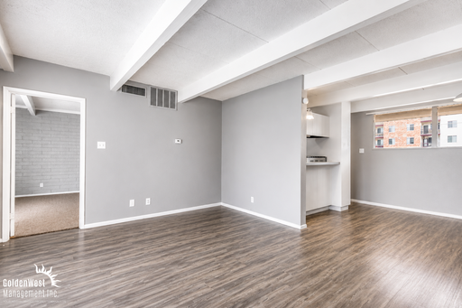 Spacious Phoenix Apartment with Covered Patio, Central A/C & Community Pool! - MI Special! – photo 1