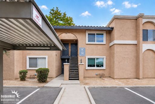 Stylish 2Bdm 2Ba Apartment with Fireplace in Phoenix - MI Special! – photo 1