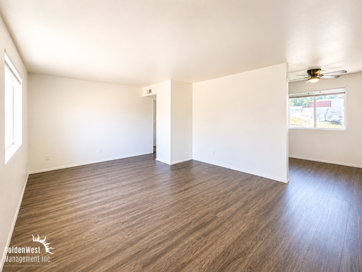 Charming 1Bdm 1Ba Phoenix Home with Private Backyard, Covered Parking & Central AC! MI- Special – photo 1