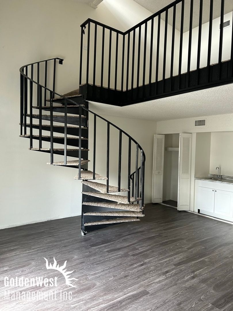 Phoenix Apartment: 815 E. Maryland Ave