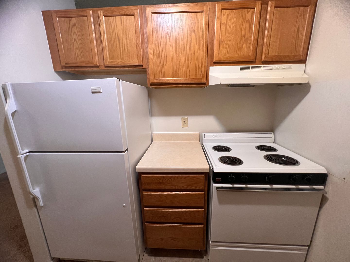 Cedar Falls Apartment: 1923 University Dr.