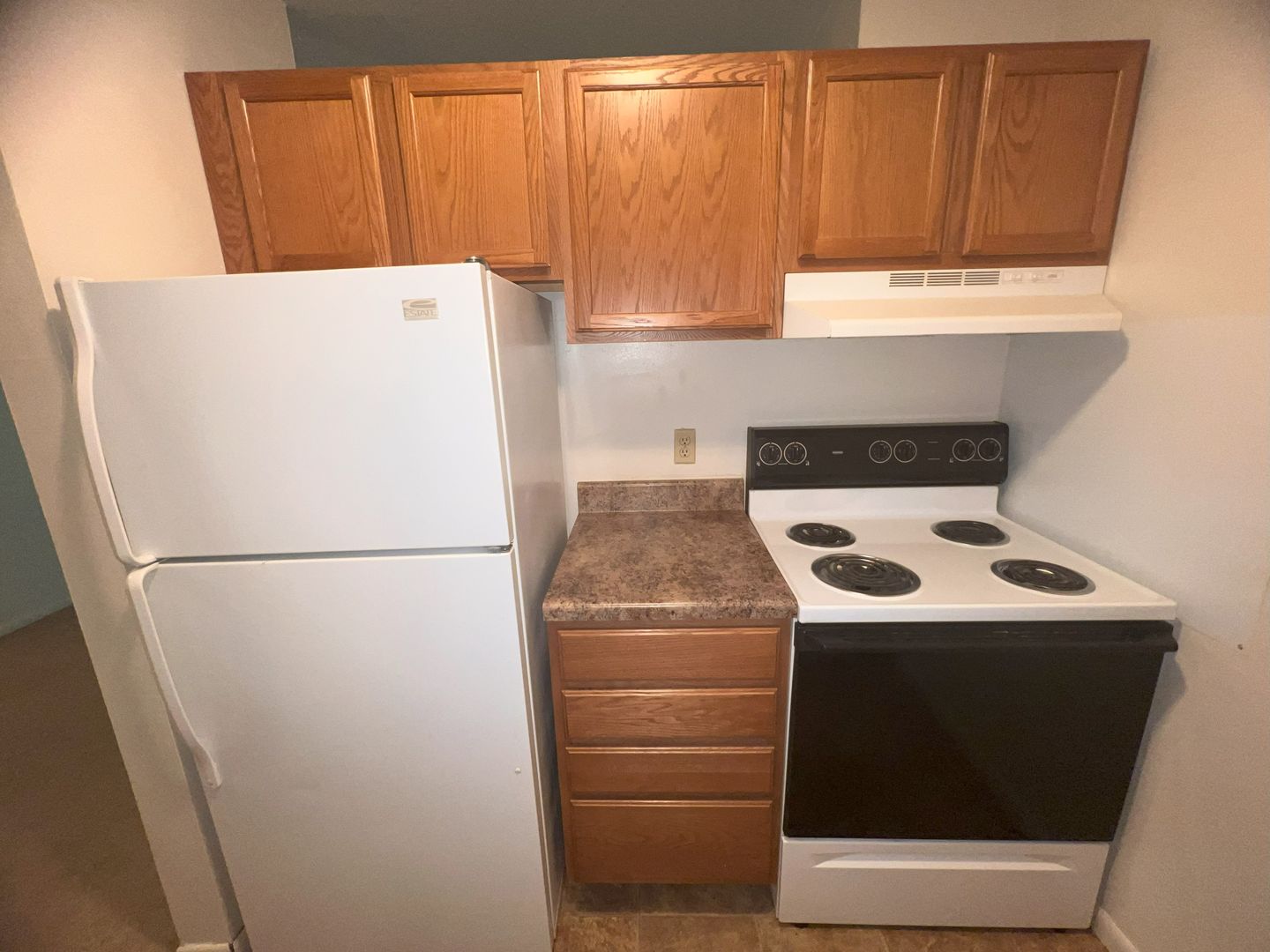 Cedar Falls Apartment: 3206 University Dr.