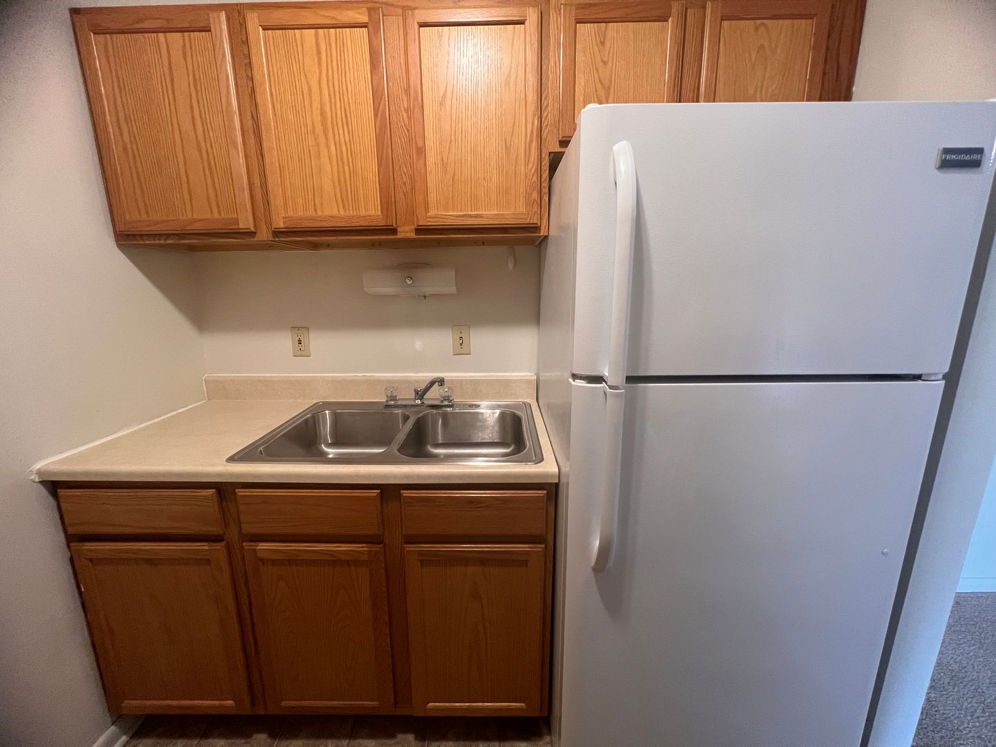 Cedar Falls Apartment: 3206 Spring Valley Ln