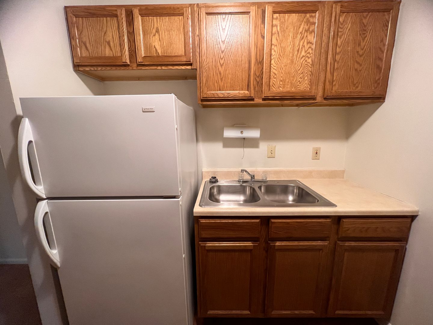 Cedar Falls Apartment: 1824 University Dr.