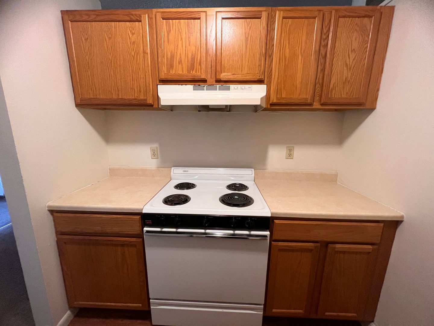 Cedar Falls Apartment: 1824 University Dr.