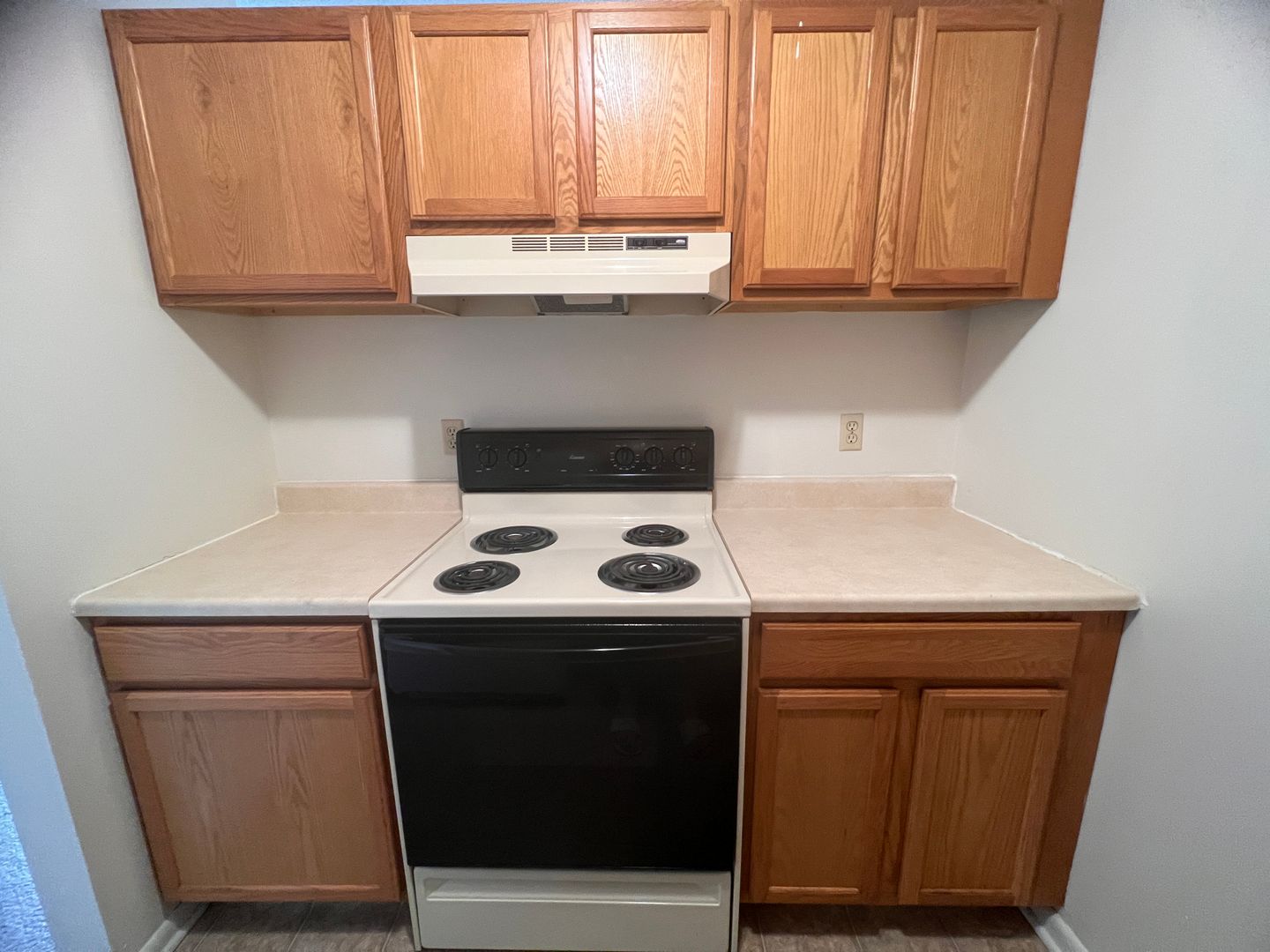 Cedar Falls Apartment: 3125 Spring Valley Ln
