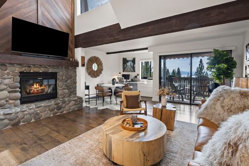 Lake-View Penthouse | Your Executive-Ready Tahoe Ski Base – photo 1