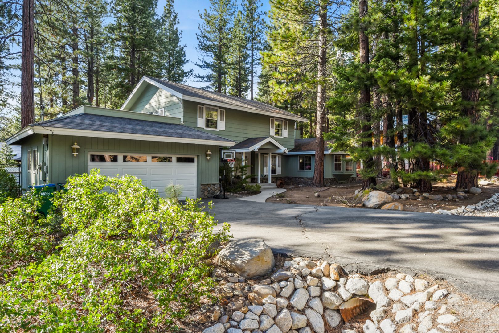 Incline Village House: 235 Pelton Lane