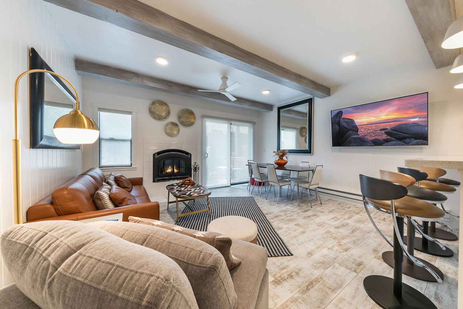 Incline Village Apartment: 989 Tahoe Blvd