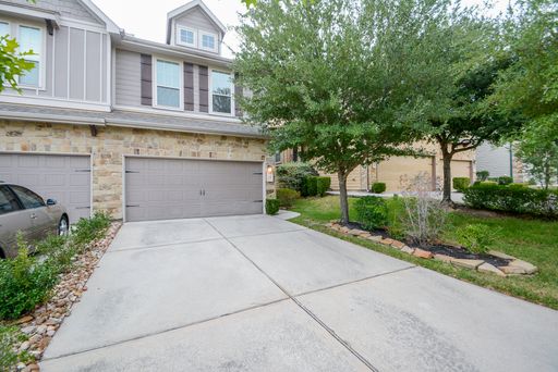 Beautifully Upgraded 3 Bedroom Townhome in The Woodlands Sterling Ridge