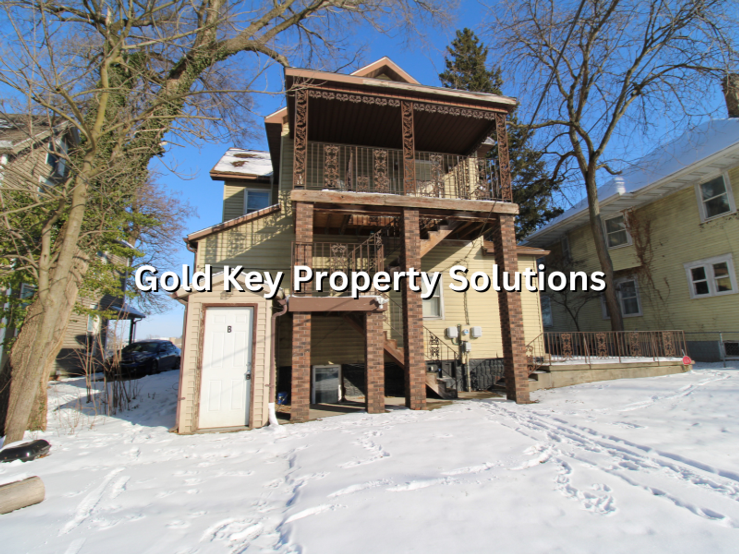 Muncie Apartment: 517-519 N Wheeling Ave