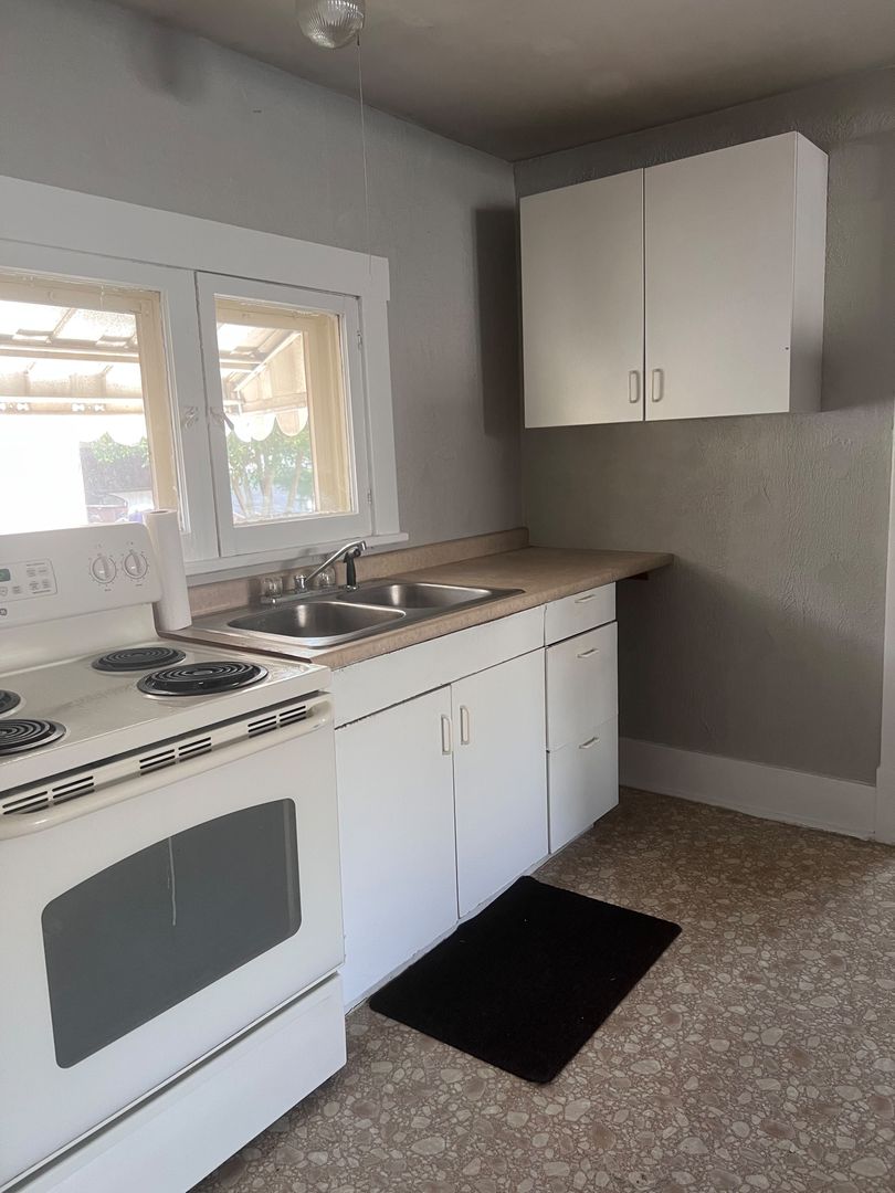 Altoona Apartment: 1220 21st Avenue