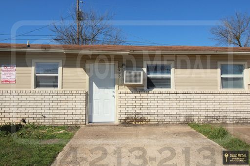 926 JR Ct – Your Cozy Cove Retreat!