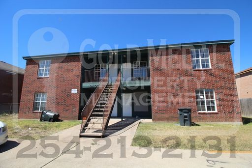 Now Leasing – 3401 Barcelona Dr, Unit C – photo 1