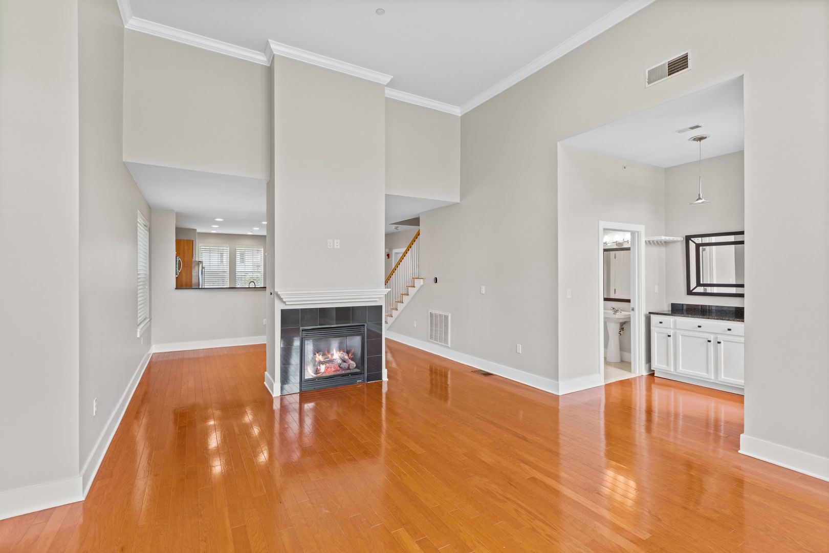Andover House: 2 Powder Mill Sq. #1