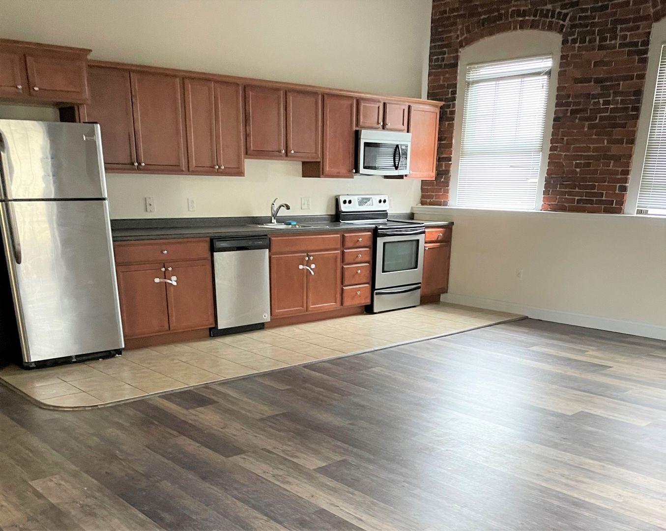 Haverhill Apartment: 11 Villa Street